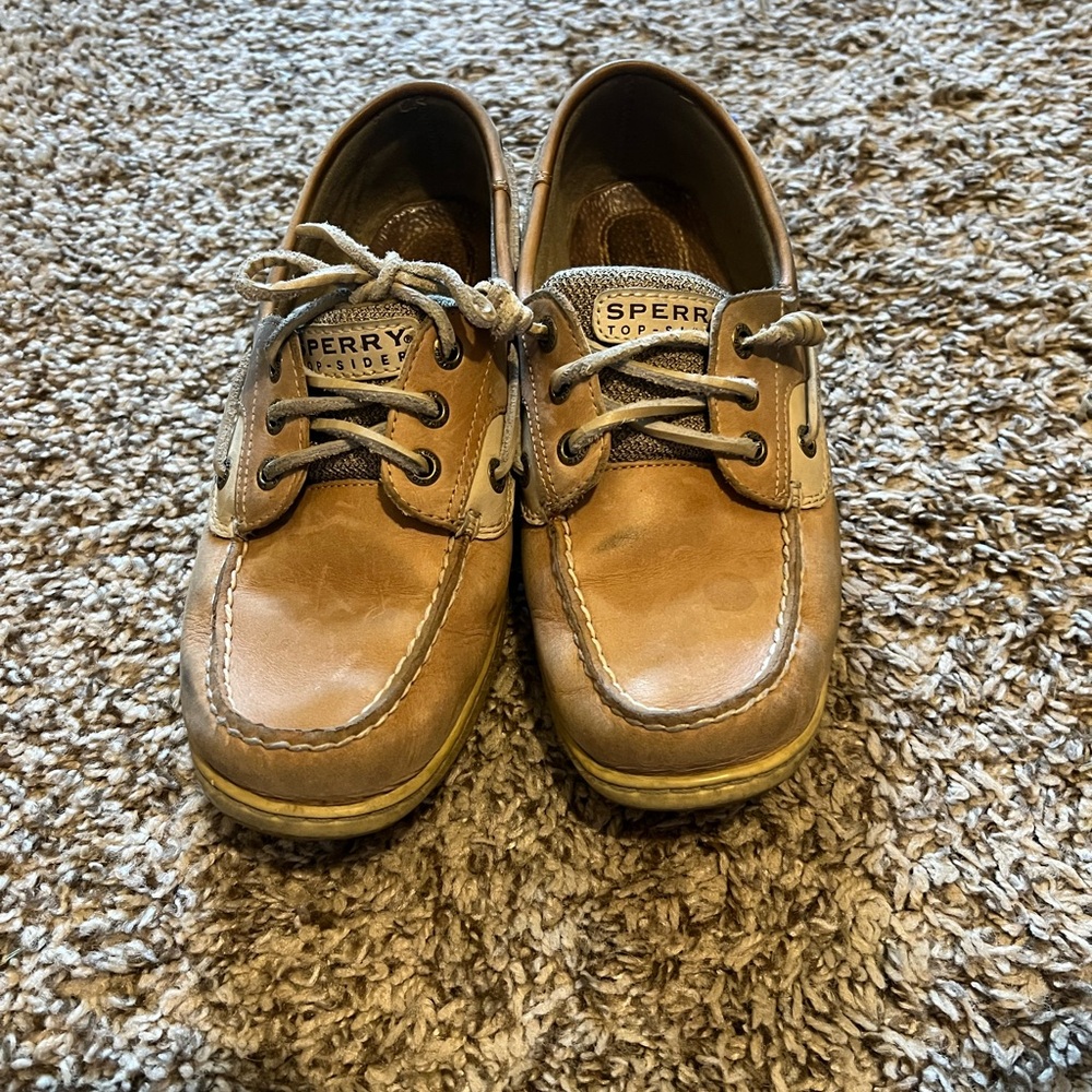 Women’s size 8 Sperrys